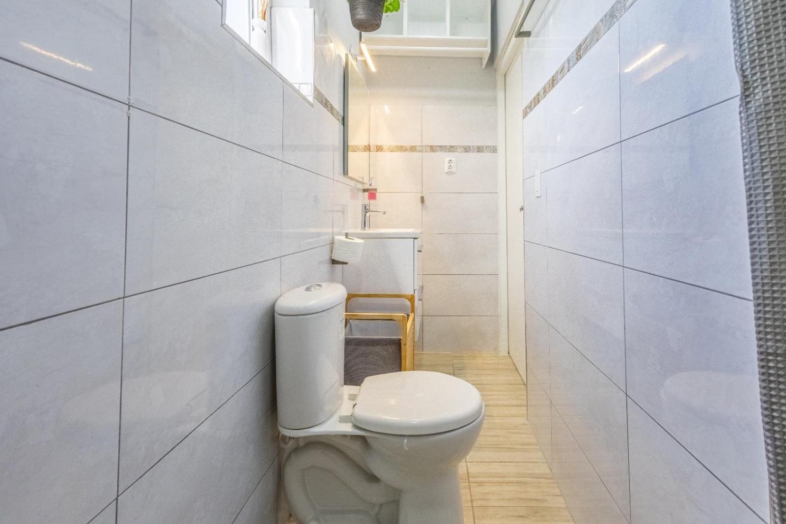 Av Curacao - Centrally Located Spacious Apartment Виллемстад Экстерьер фото